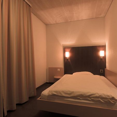 Hotel Zum Goldenen Kreuz Frauenfeld Ruang foto