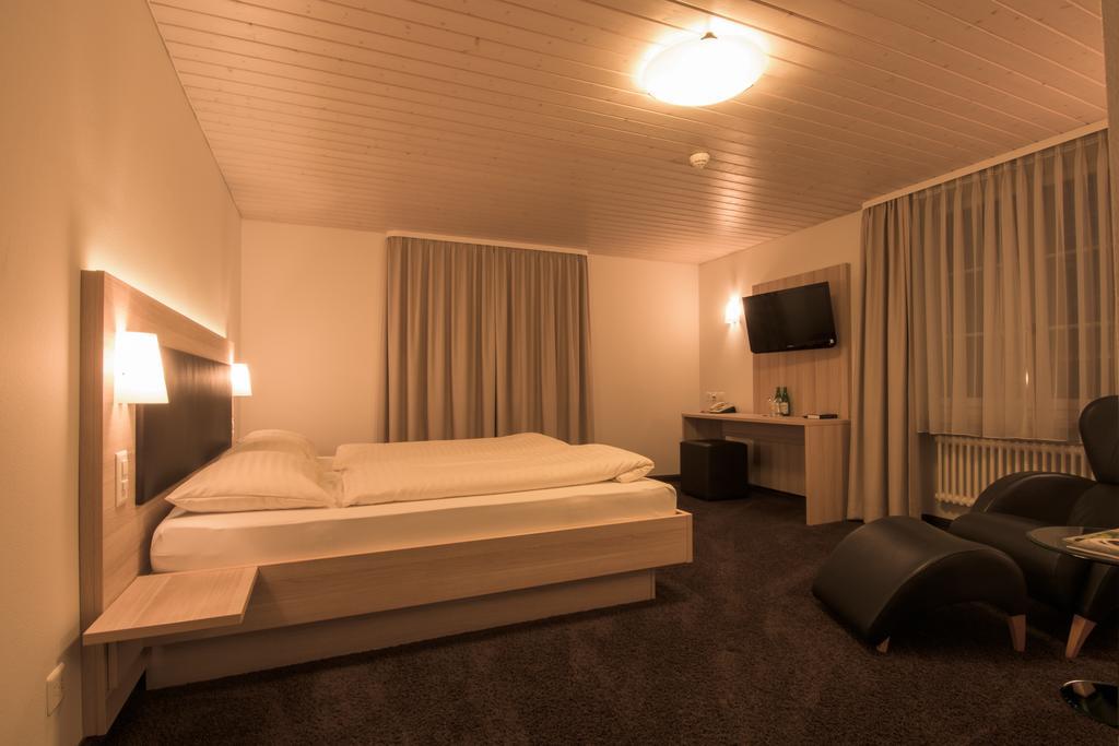 Hotel Zum Goldenen Kreuz Frauenfeld Ruang foto