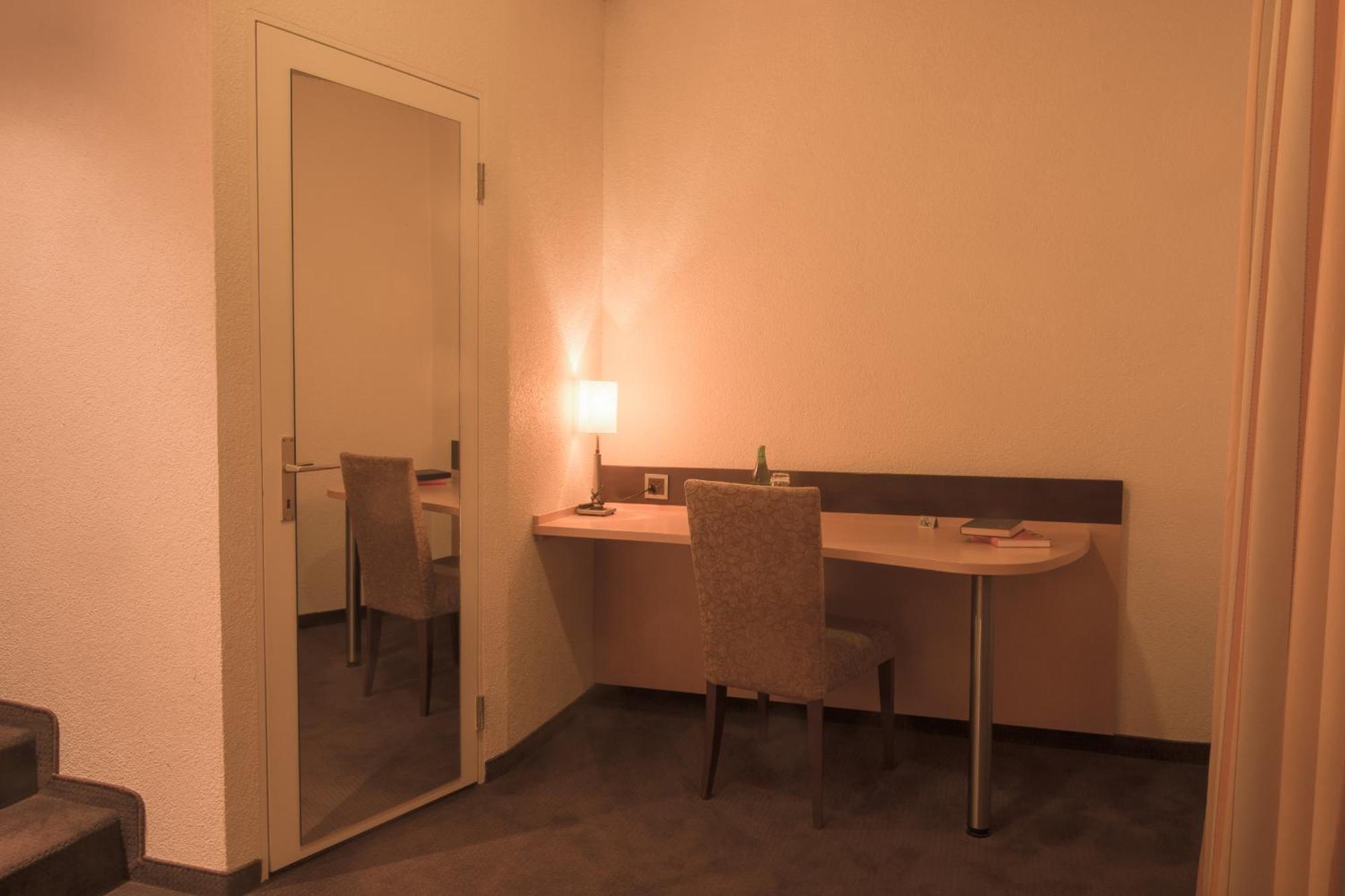 Hotel Zum Goldenen Kreuz Frauenfeld Ruang foto
