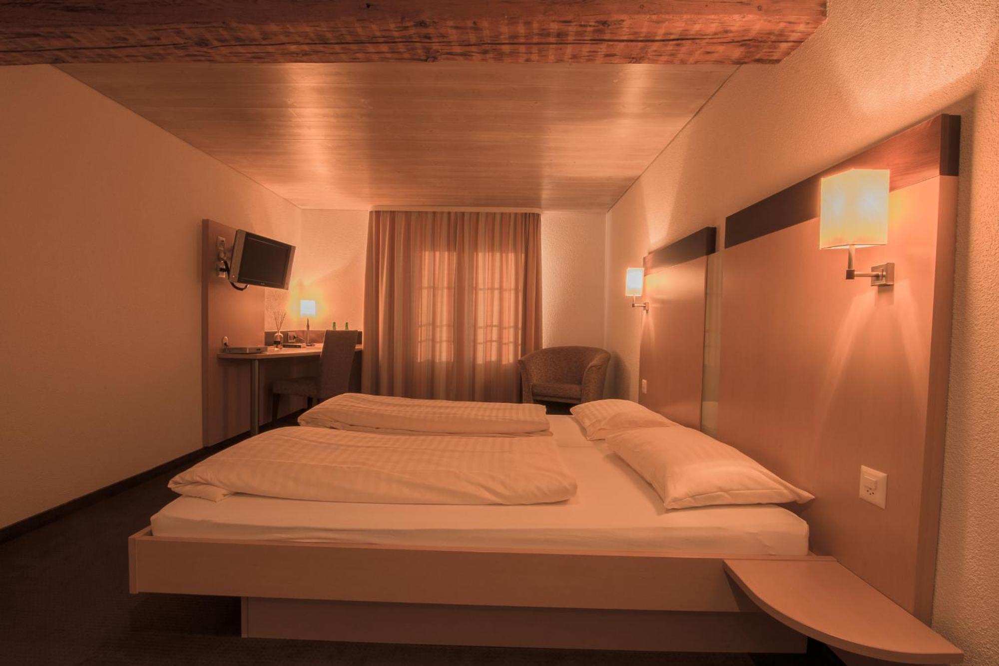 Hotel Zum Goldenen Kreuz Frauenfeld Ruang foto