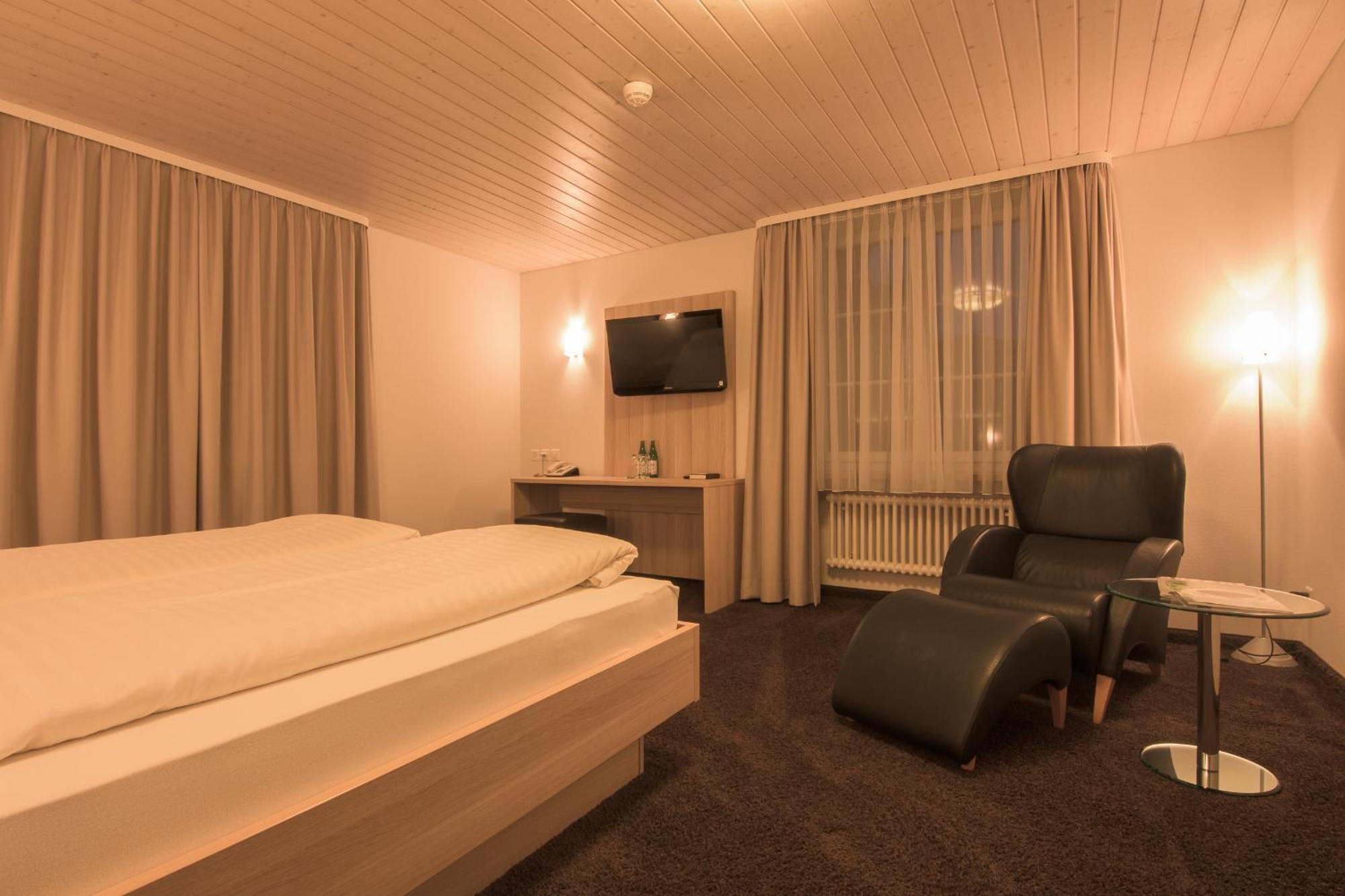 Hotel Zum Goldenen Kreuz Frauenfeld Ruang foto